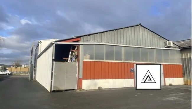 Plus de détails pour Industriel/Logistique à louer