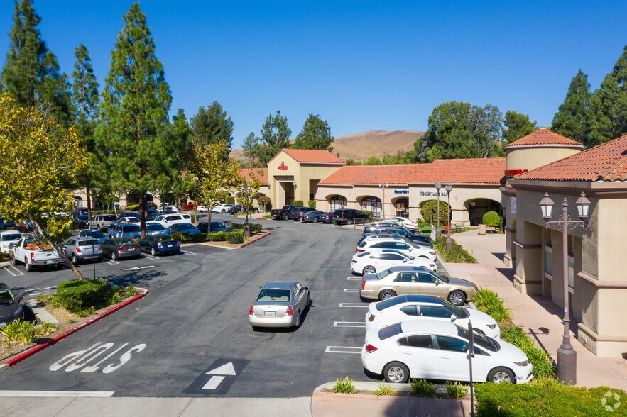 3815-3963 E Thousand Oaks Blvd, Westlake Village, CA à louer - Photo de l’immeuble – Image 2 sur 31