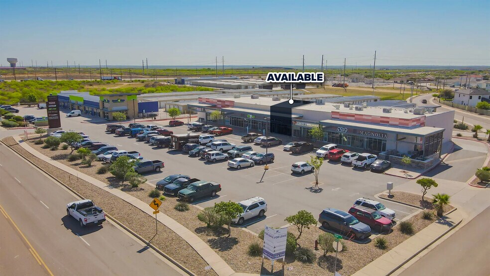 2101 Shiloh Dr, Laredo, TX à louer - Photo de l’immeuble – Image 3 sur 10