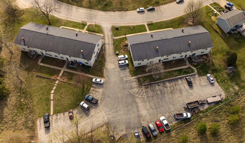 1160 Oakview Dr, Saint Charles, MN à vendre - Photo de l’immeuble – Image 2 sur 2