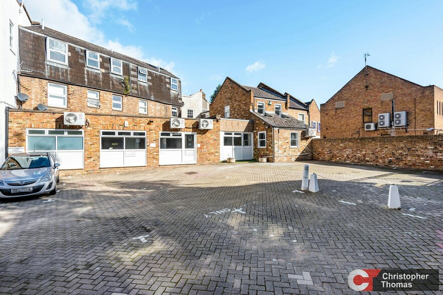 29-31 Victoria St, Windsor à louer - Photo de l’immeuble – Image 2 sur 2