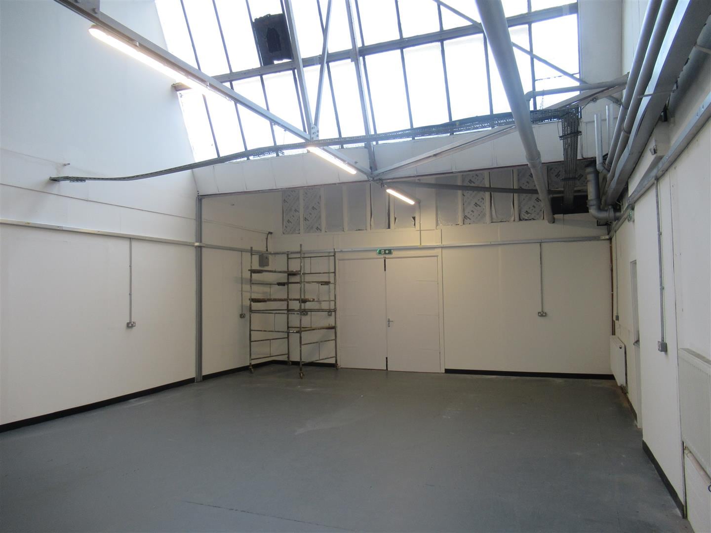 8 Deer Park Rd, Londres à louer Photo intérieure– Image 1 sur 3