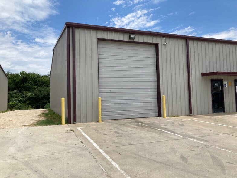 7661 Rendon Bloodworth Rd, Mansfield, TX à louer - Photo de l’immeuble – Image 2 sur 13