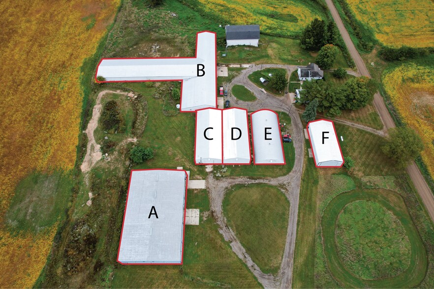 6924 Peck Rd, Eaton Rapids, MI à vendre - Aérien – Image 2 sur 35