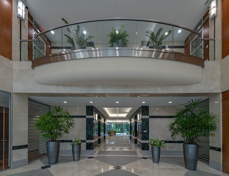 1401 Enclave Pky, Houston, TX à vendre - Photo intérieure – Image 3 sur 12