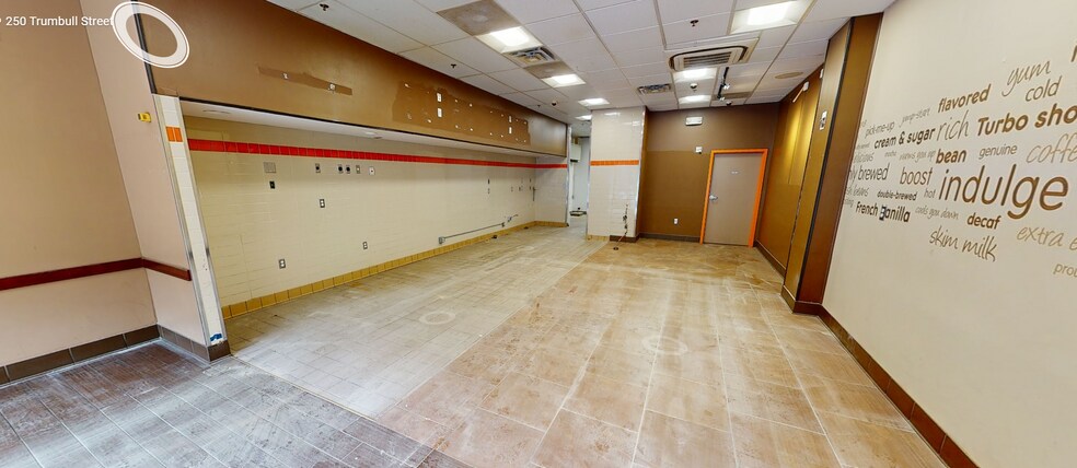 242 Trumbull St, Hartford, CT à louer - Photo de l’immeuble – Image 3 sur 7