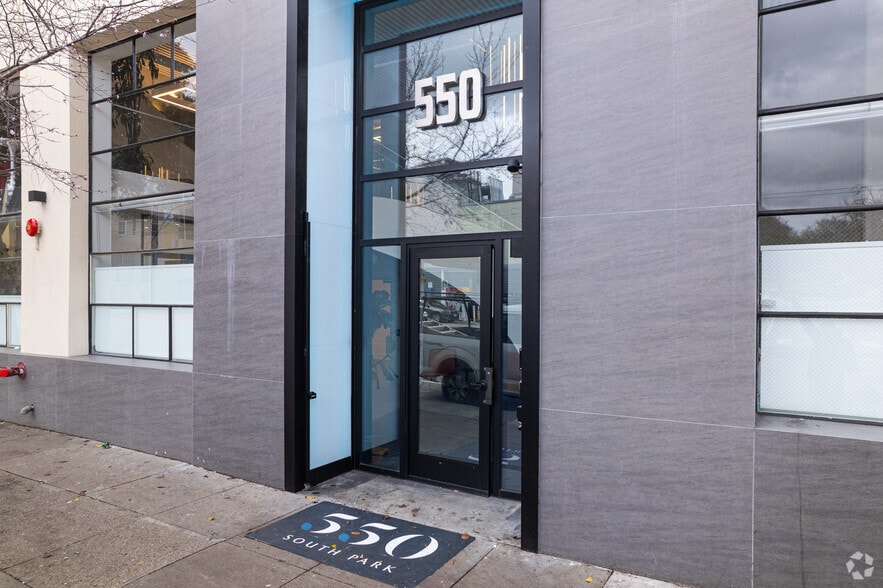 550 3rd St, San Francisco, CA à louer - Photo de l’immeuble – Image 3 sur 12