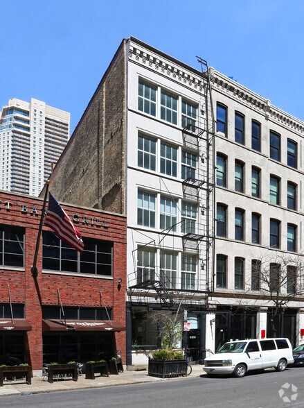 20 W Hubbard St, Chicago, IL à louer - Photo de l’immeuble – Image 1 sur 6
