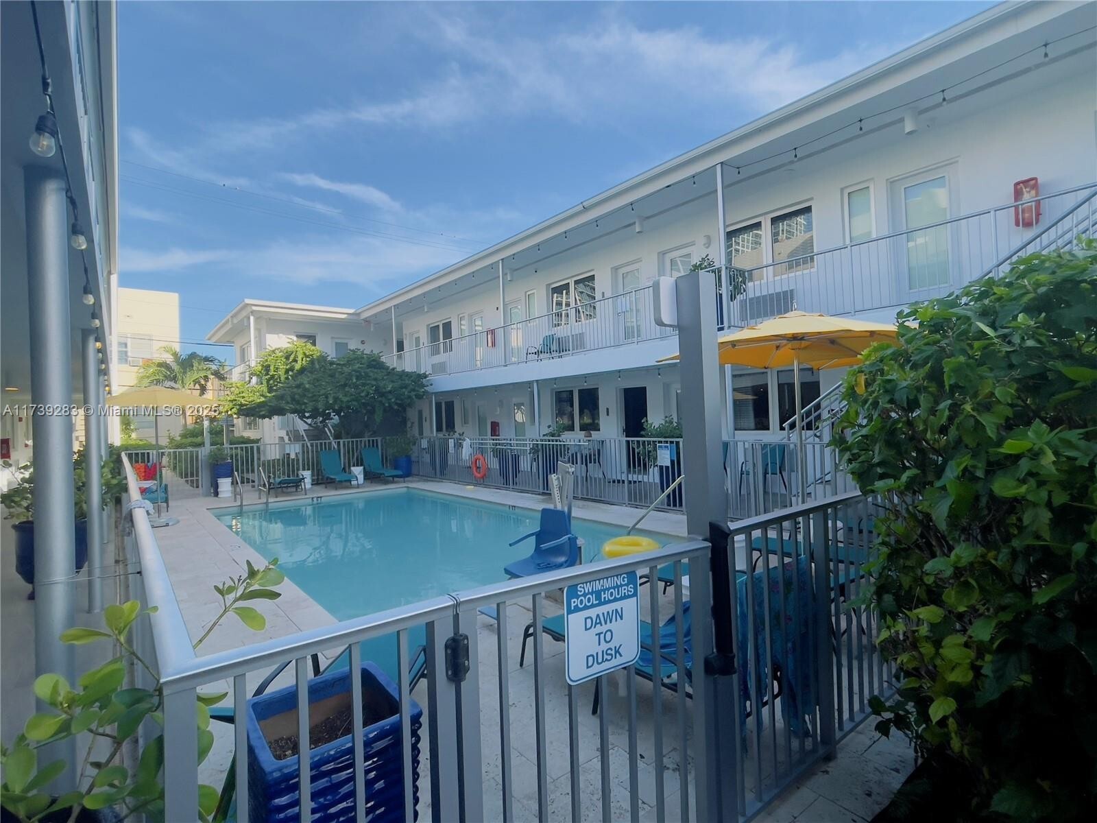 6755 Harding Ave, Miami Beach, FL à vendre Photo de l’immeuble– Image 1 sur 10