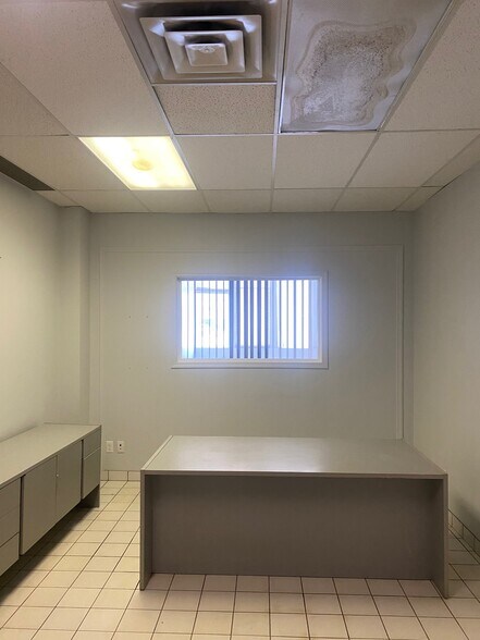 1350 11 Av SW, Calgary, AB à vendre - Photo de l’immeuble – Image 3 sur 8