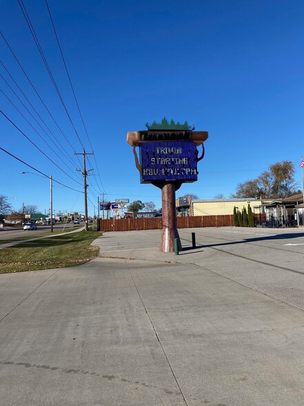 340 W Northland Ave, Grand Chute, WI à vendre - Photo de l’immeuble – Image 2 sur 12