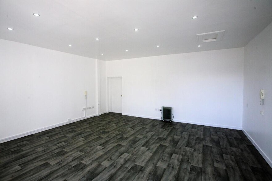 14 Featherhall Pl, Edinburgh à louer - Photo de l’immeuble – Image 2 sur 8