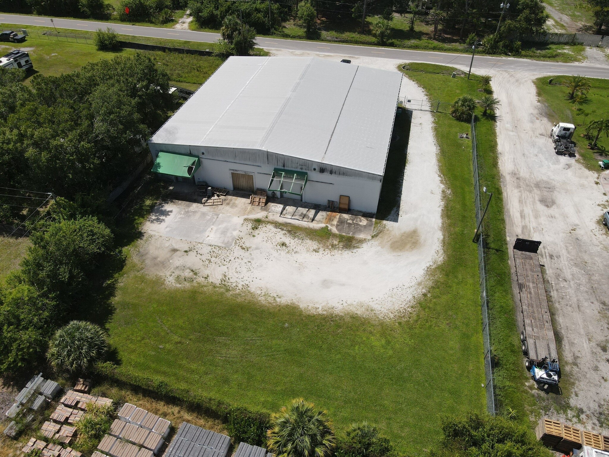 229 NW 34th St, Okeechobee, FL à louer Photo intérieure– Image 1 sur 18