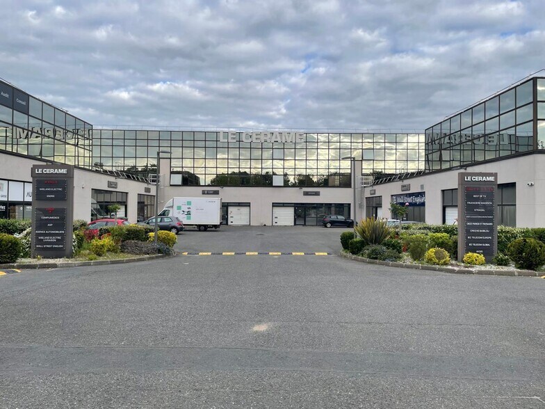 Bureau dans Cergy à louer - Photo de l’immeuble – Image 3 sur 10