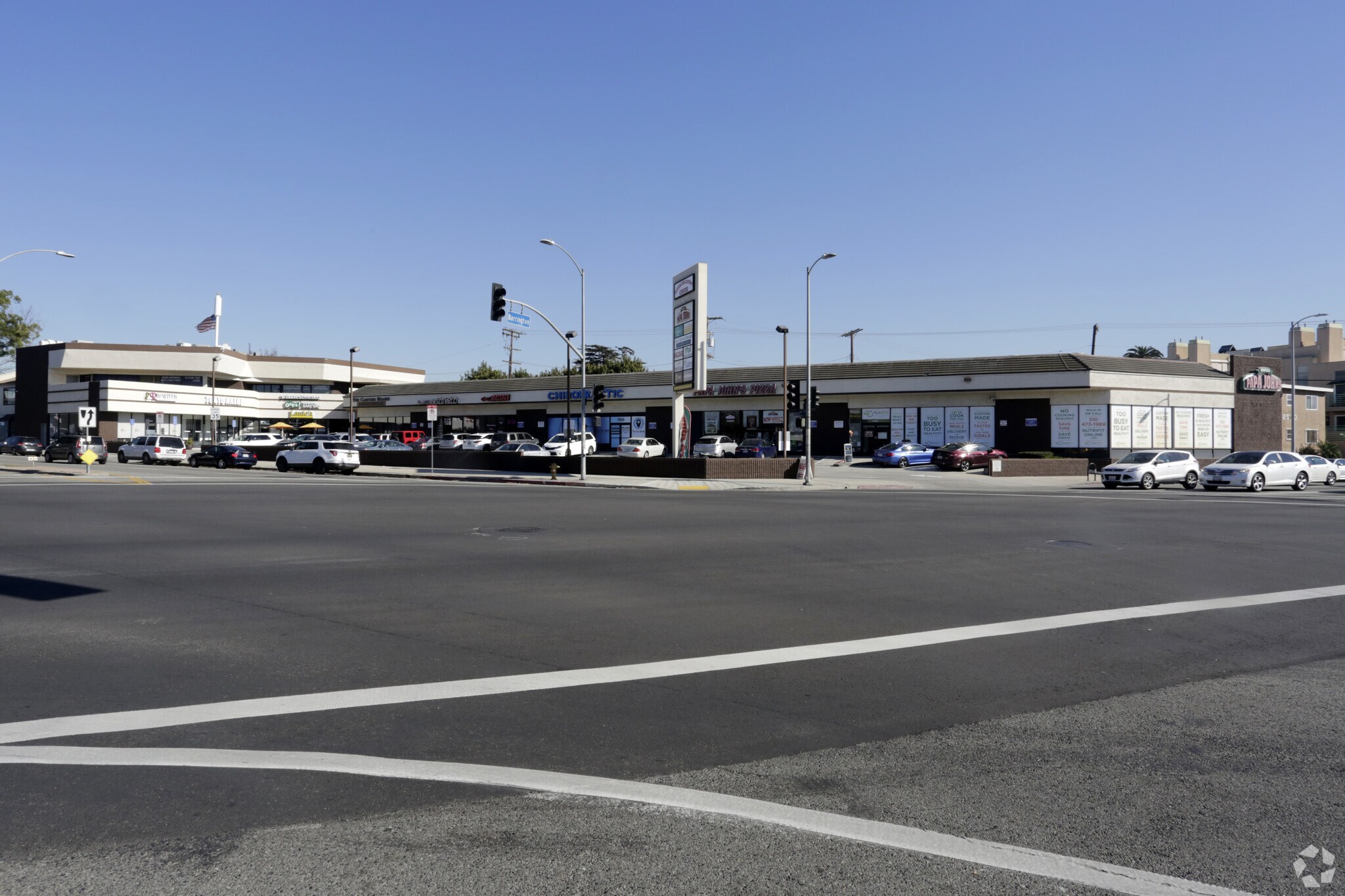 11660-11690 Gateway Blvd, Los Angeles, CA à louer Photo principale– Image 1 sur 7