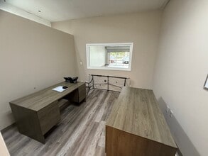 11450-11460 Washington Blvd, Whittier, CA à louer Photo intérieure– Image 2 sur 9