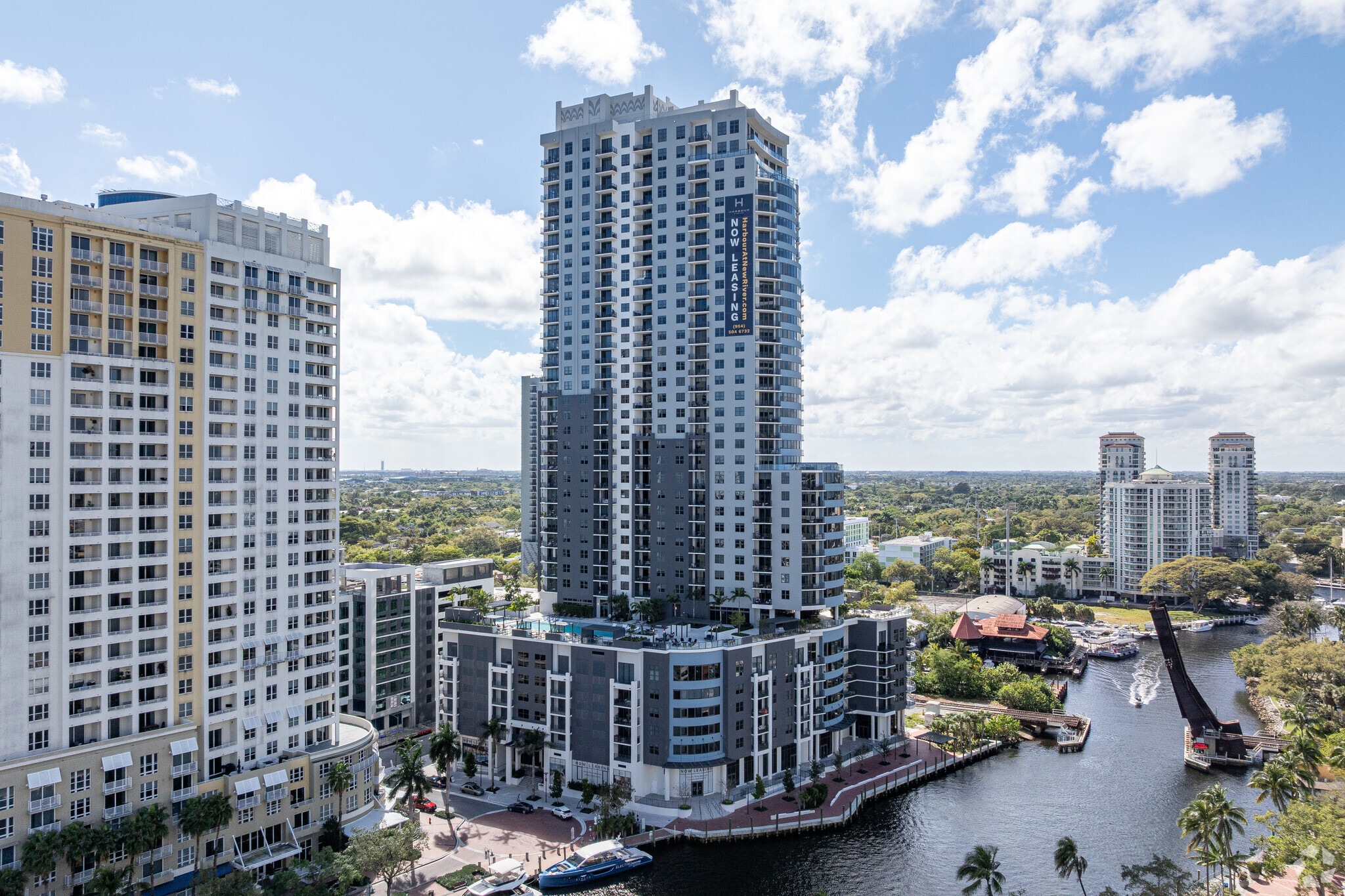 401 SW 1st Ave, Fort Lauderdale, FL à louer Photo principale– Image 1 sur 24