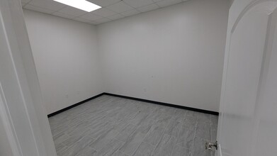 3503 S Sam Houston Pkwy E, Houston, TX à louer Photo intérieure– Image 1 sur 4