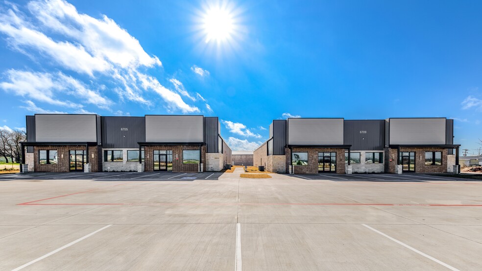 6723 W Interstate 30, Royse City, TX à louer - Photo de l’immeuble – Image 1 sur 41