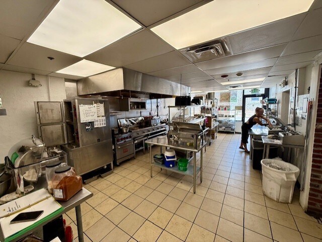 227 N Main St, Brighton, CO à louer - Photo de l’immeuble – Image 3 sur 14