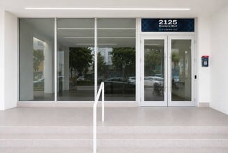 333 3rd Ave N, Saint Petersburg, FL à louer Photo intérieure– Image 2 sur 3