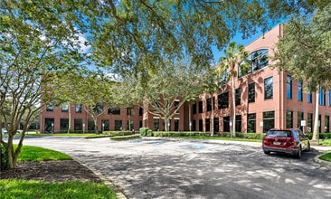 4502 Woodland Corporate Blvd, Tampa, FL à louer Photo de l’immeuble– Image 2 sur 12