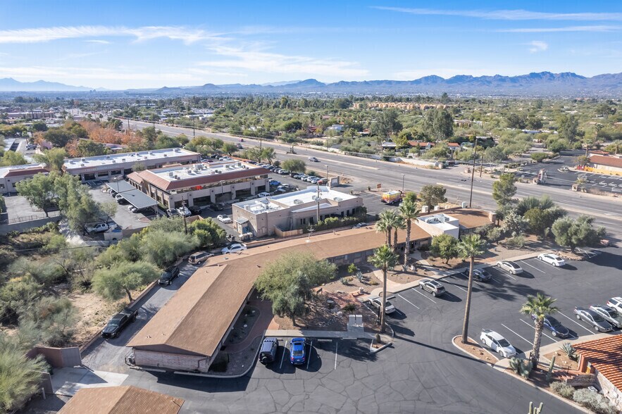 6812 N Oracle Rd, Tucson, AZ à vendre - Aérien – Image 3 sur 5