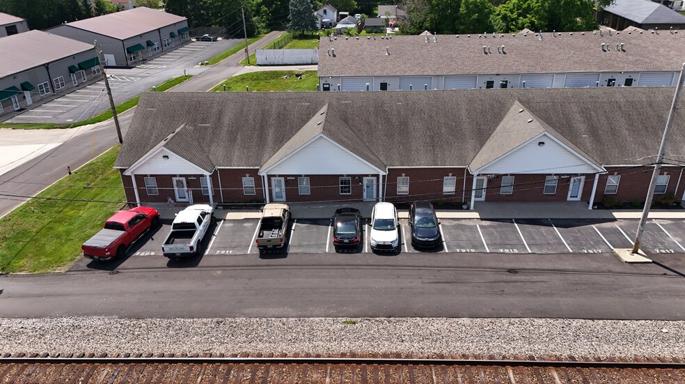 7909-7925 Station St, Columbus, OH à louer - Photo de l’immeuble – Image 3 sur 36