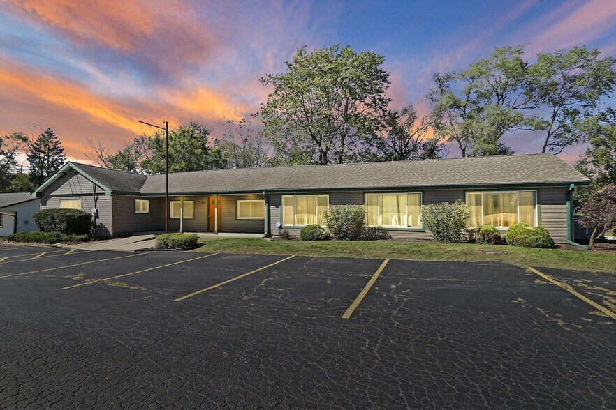 302 Old Green Bay Rd, Kenosha, WI à louer - Photo principale – Image 1 sur 1