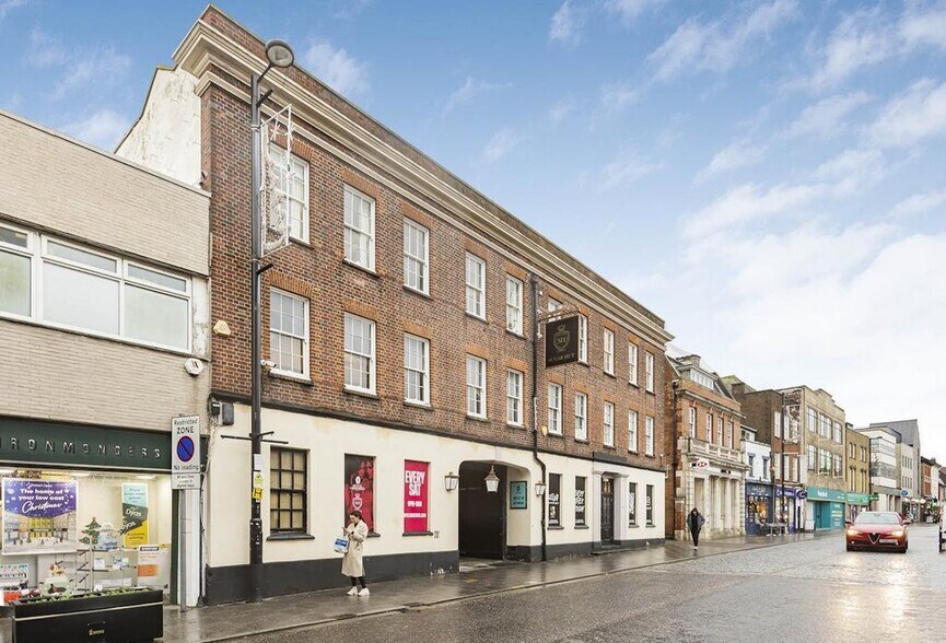 93 High St, Brentwood à vendre - Photo de l’immeuble – Image 1 sur 93