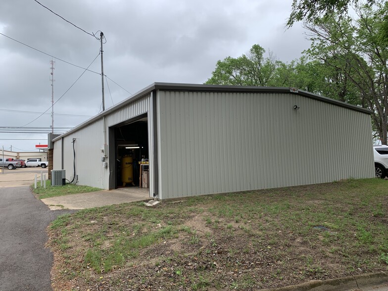 807 W Corsicana St, Athens, TX à vendre - Photo de l’immeuble – Image 3 sur 5
