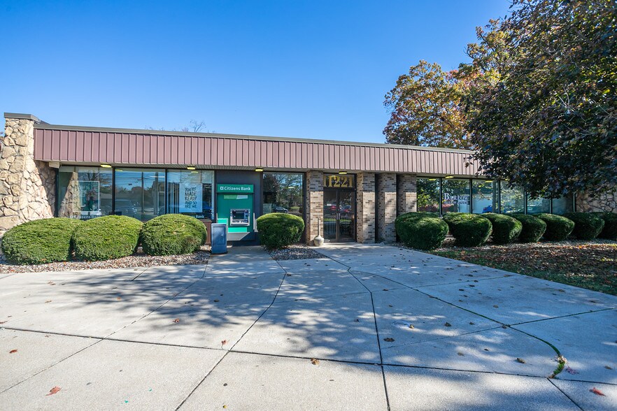11221 Pearl Rd, Strongsville, OH à louer - Photo de l’immeuble – Image 1 sur 116