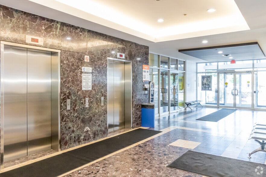8333 Weston Rd, Vaughan, ON à louer - Photo intérieure – Image 3 sur 23
