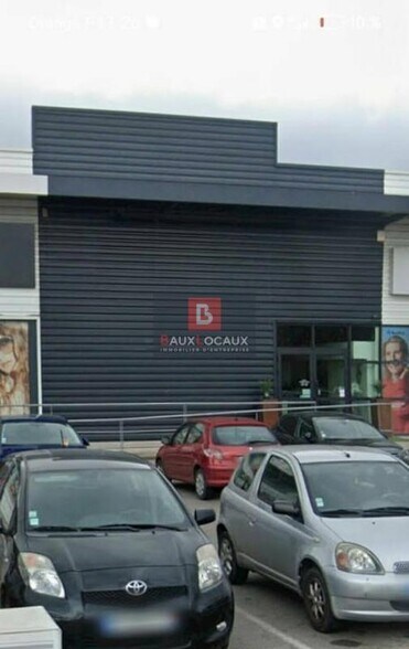 Local commercial dans Nîmes à louer - Photo de l’immeuble – Image 2 sur 2