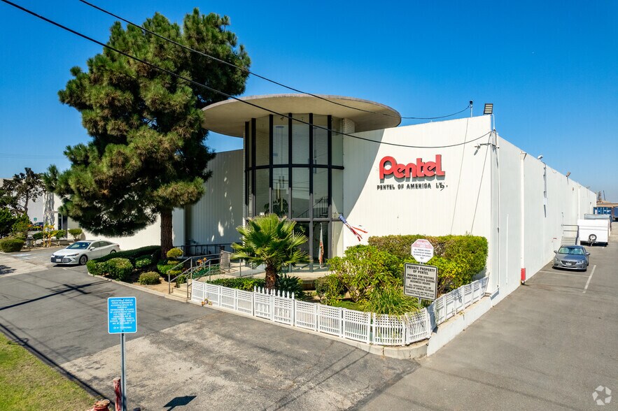 2715-2725 Columbia St, Torrance, CA à louer - Photo de l’immeuble – Image 2 sur 3