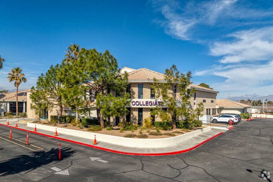 4100 W Charleston Blvd, Las Vegas, NV à vendre - Photo de l’immeuble – Image 2 sur 6