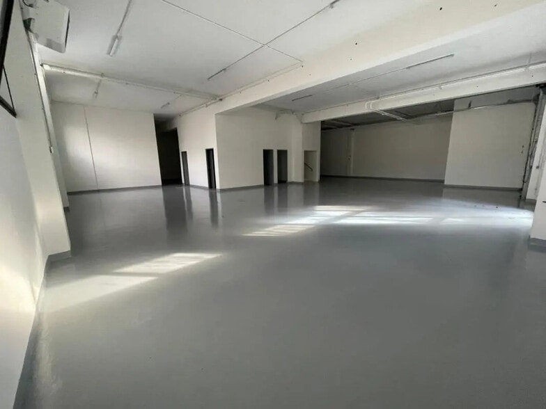 Industriel/Logistique dans Nanterre à louer - Photo intérieure – Image 2 sur 20