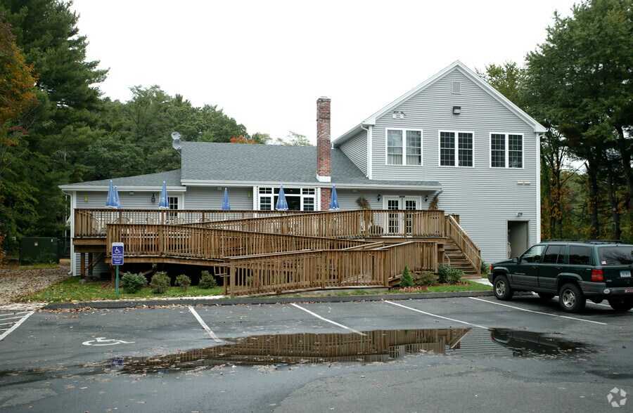 357 Salmon Brook St, Granby, CT à vendre - Photo principale – Image 2 sur 3