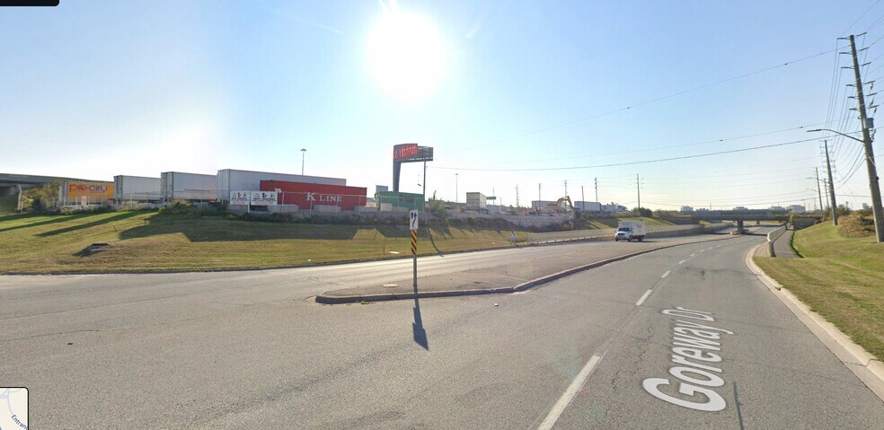 6351 Goreway Dr, Mississauga, ON à vendre - Photo de l’immeuble – Image 3 sur 7