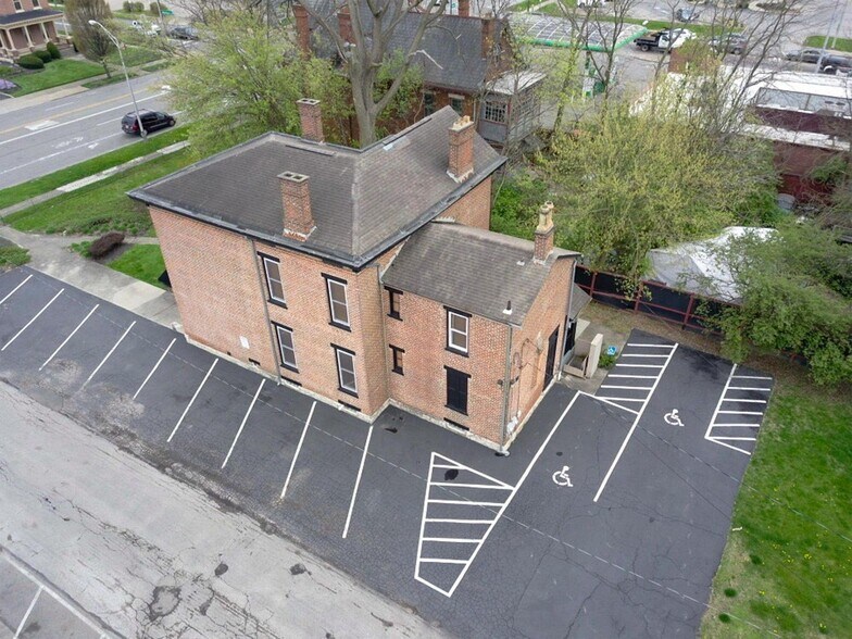 1071 S High St, Columbus, OH à vendre - Photo de l’immeuble – Image 1 sur 21