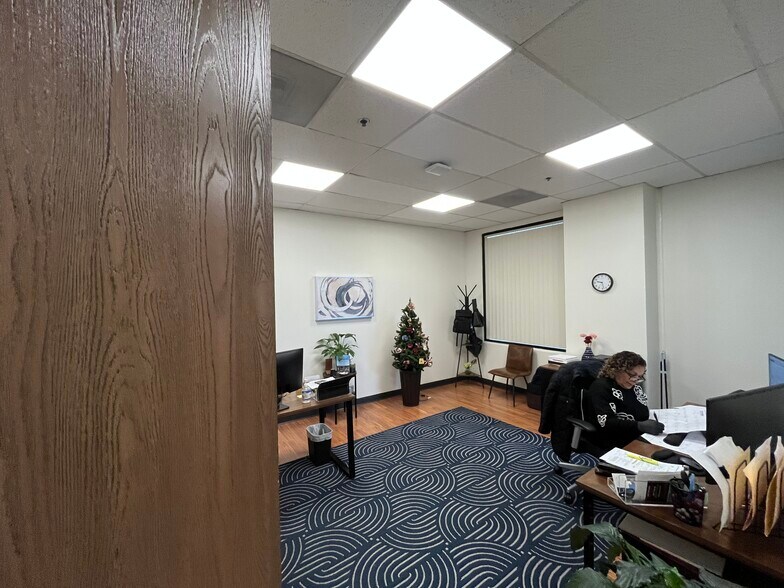 7920 Airway Rd, San Diego, CA à louer - Photo intérieure – Image 3 sur 12