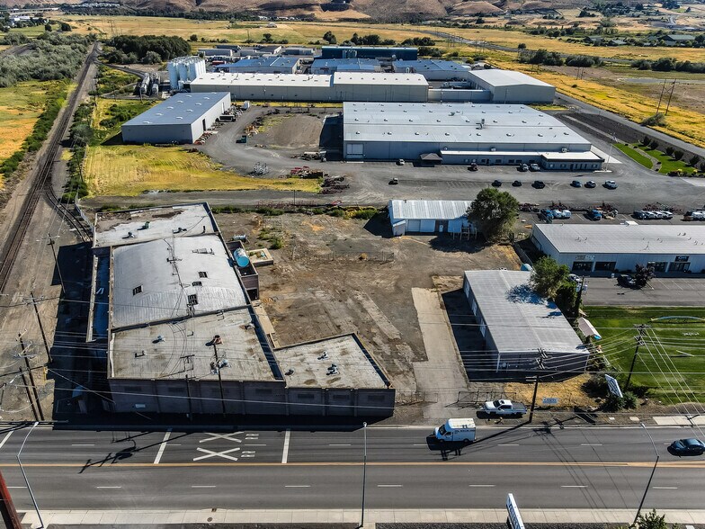 900 W Ahtanum Rd, Yakima, WA à vendre - Photo de l’immeuble – Image 2 sur 26