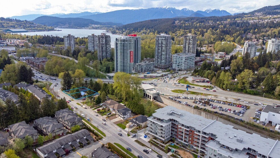 3324 Dewdney Trunk Rd, Port Moody, BC à vendre - Photo principale – Image 1 sur 1
