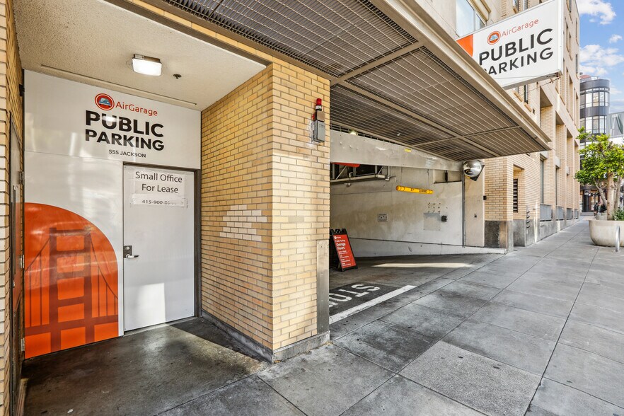 555 Jackson St, San Francisco, CA à vendre - Photo de l’immeuble – Image 2 sur 5
