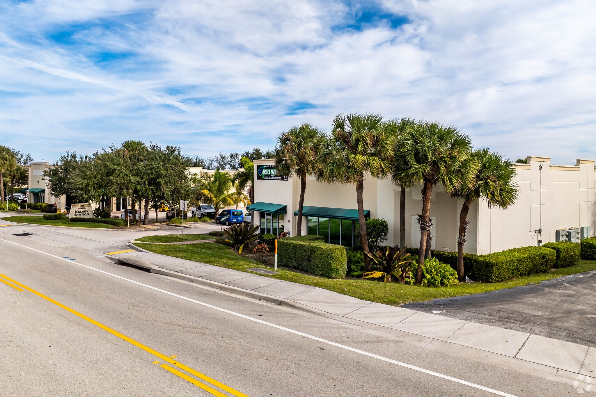 1335 Old Dixie Hwy, Lake Park, FL à louer Photo principale– Image 1 sur 16