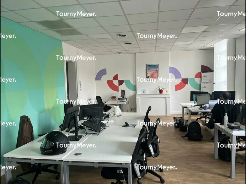 Bureau dans Bordeaux à louer - Photo de l’immeuble – Image 3 sur 5