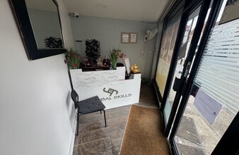 137 Cherry Orchard Rd, Croydon à louer Photo intérieure– Image 1 sur 4