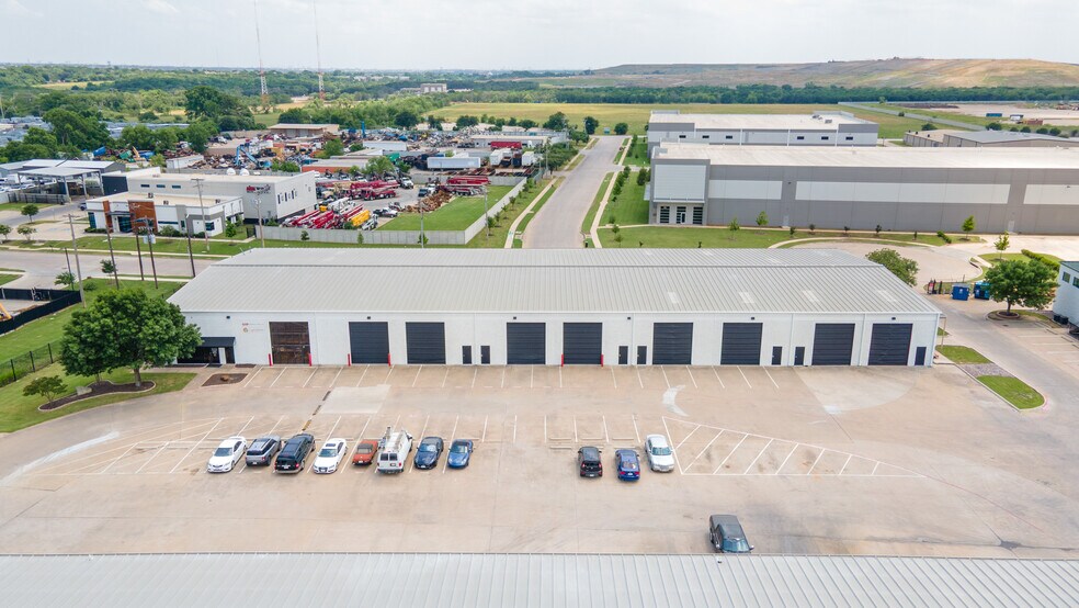 1590 E State Highway 121, Lewisville, TX à louer - Photo de l’immeuble – Image 2 sur 20