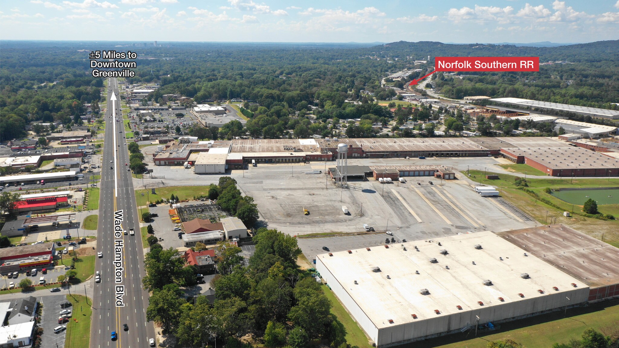 2819 Wade Hampton Blvd, Taylors, SC à louer Photo principale– Image 1 sur 5