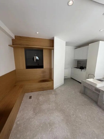 Local commercial dans Paris à louer - Photo intérieure – Image 3 sur 4